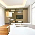 Leicester Square Central Designer Sleeps 6