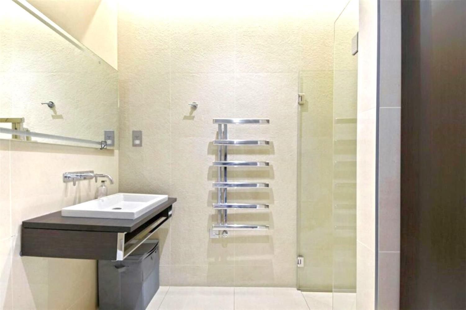 Leicester Square Central Designer Sleeps 6 *